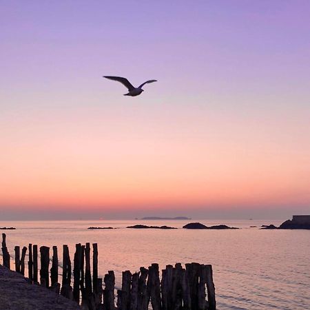 Appartement de 60 m2 tout juste rénové à Saint Malo Intra-Muros Exterior foto